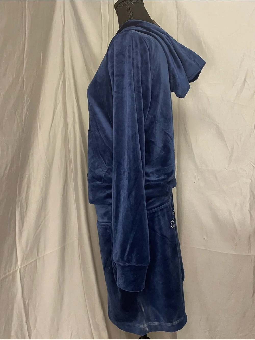 NWT Juicy Couture Navy Velour Hoodie and Shorts Set w/Misplaced Gem Stone